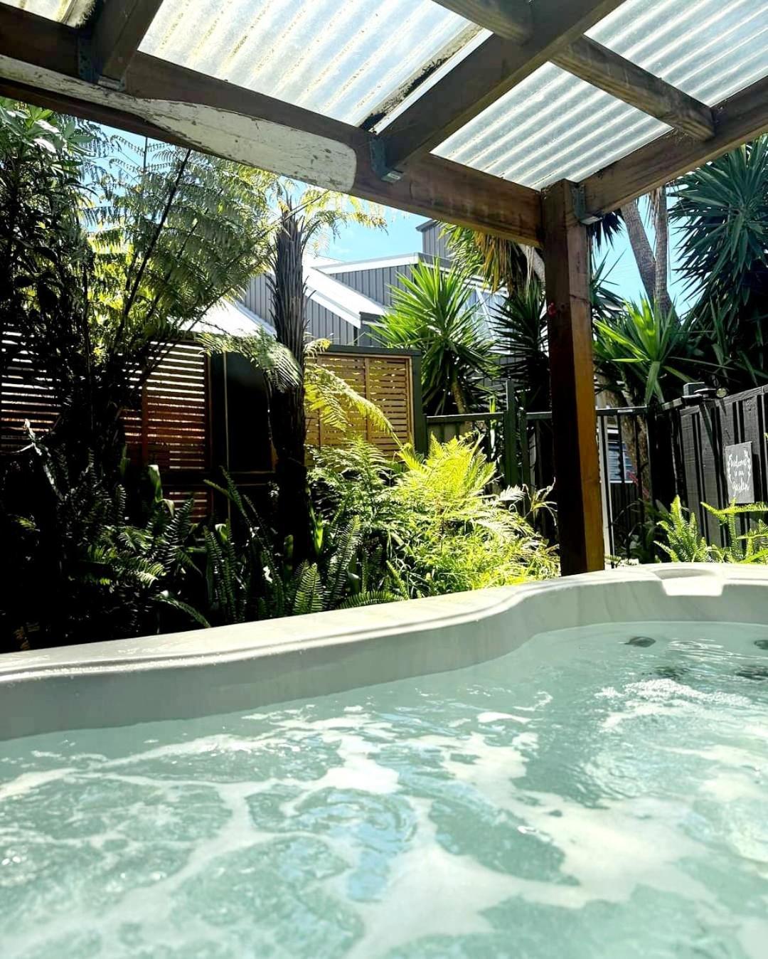Southpacific Motel Whangamata Dış mekan fotoğraf